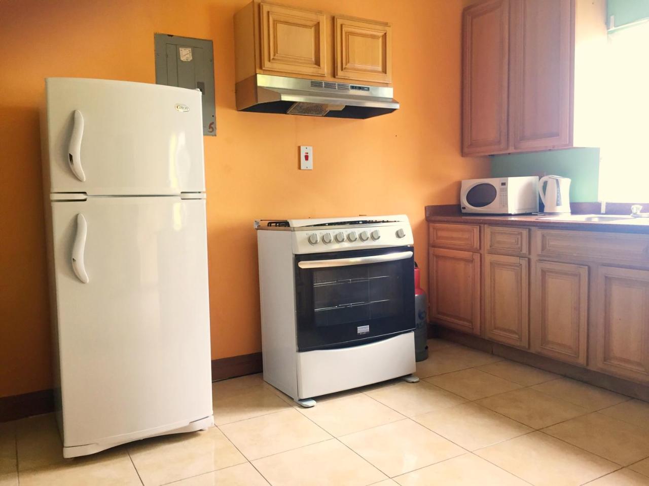 Yaad Hostel Montego Bay Kültér fotó