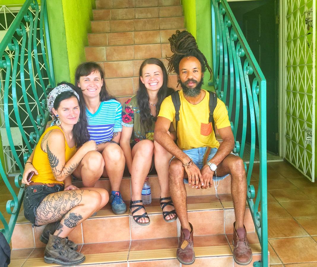 Yaad Hostel Montego Bay Kültér fotó