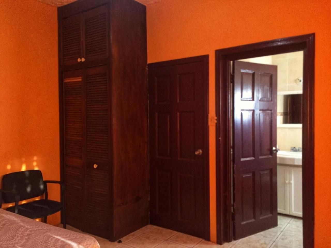 Yaad Hostel Montego Bay Szoba fotó