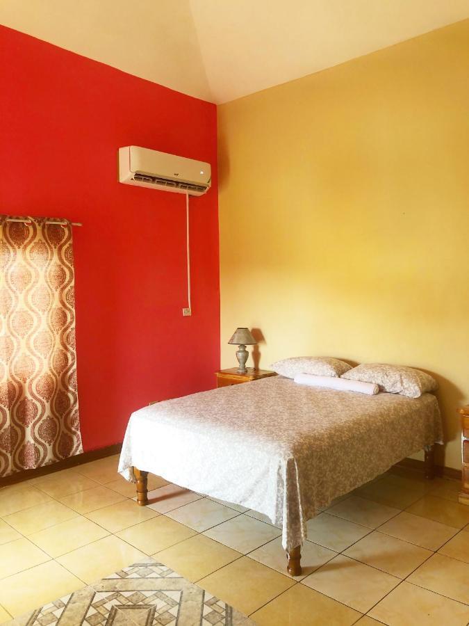 Yaad Hostel Montego Bay Kültér fotó